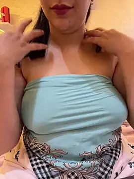 Snapshot of Bold-arabic-vibes chatting on December 2025 02:37:01 PM Bold-arabic-vibes online show from December 2025 02:37:01 PM