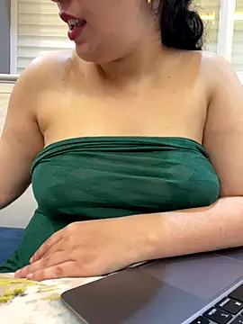 Snapshot of Bold-arabic-vibes chatting on December 2025 04:24:01 PM Bold-arabic-vibes online show from December 2025 04:24:01 PM