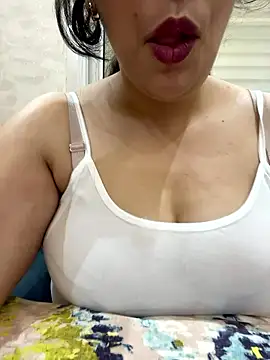 Snapshot of Bold-arabic-vibes chatting on January 2026 11:20:01 PM Bold-arabic-vibes online show from January 2026 11:20:01 PM