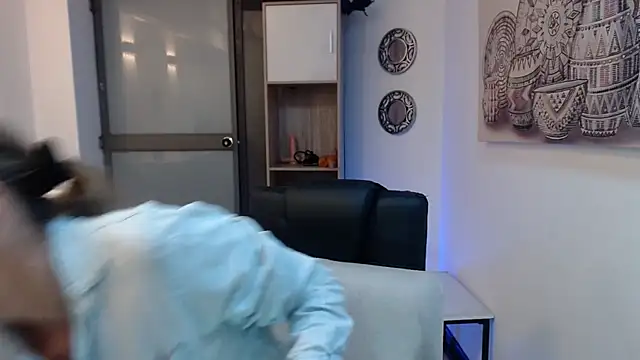 Snapshot of DianaPearls chatting on March 2026 10:23:02 AM DianaPearls online show from March 2026 10:23:02 AM