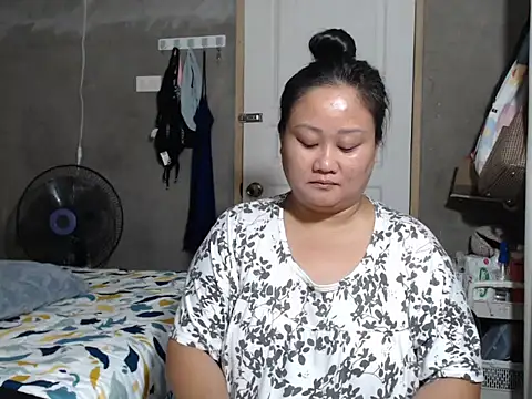 jengrey online show from December 2025 12:59:02 AM