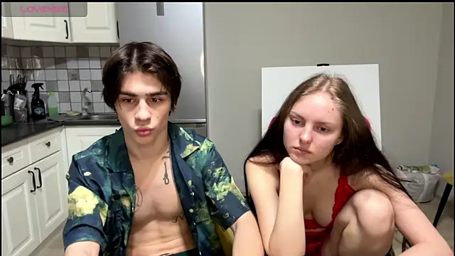 flowerscouple online show from March 2026 10:27:02 PM