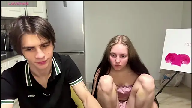 flowerscouple online show from March 2026 10:07:01 PM