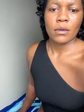 Snapshot of Kikie23 chatting on April 2026 01:25:01 AM Kikie23 online show from April 2026 01:25:01 AM