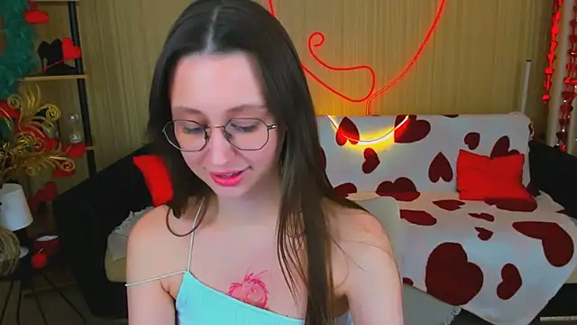 YourLovellyStory online show from February 2026 04:41:01 PM