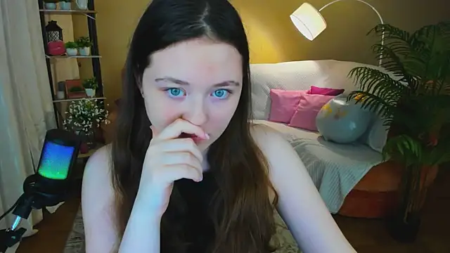 AlluringLookk online show from January 2026 04:22:02 PM