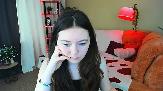 AlluringLookk online show from June 2026 04:15:02 AM