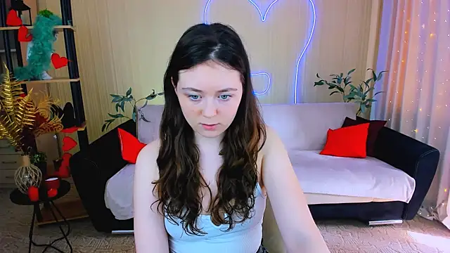 AlluringLookk online show from June 2026 12:28:02 PM