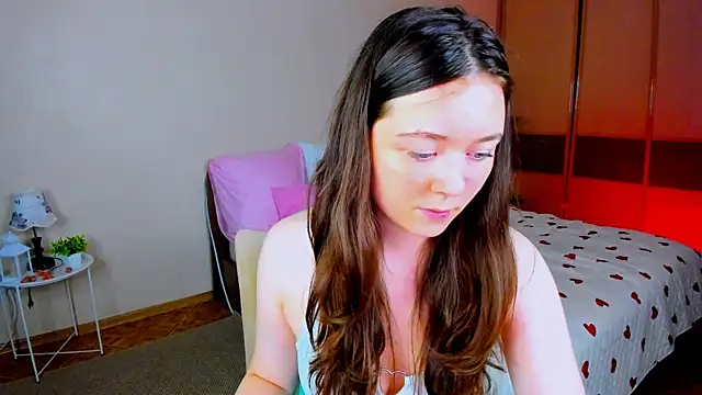 AlluringLookk online show from July 2026 04:42:02 PM