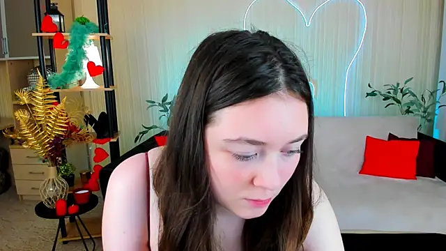 AlluringLookk online show from July 2026 02:01:02 PM