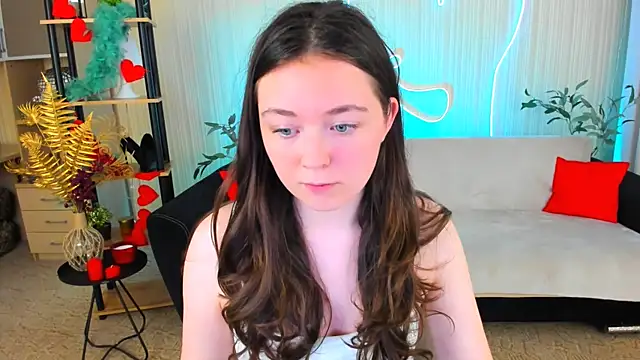 AlluringLookk online show from July 2026 05:16:01 PM