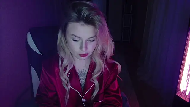 Snapshot of AngelicaHollywood chatting on January 2026 06:11:02 PM AngelicaHollywood online show from January 2026 06:11:02 PM