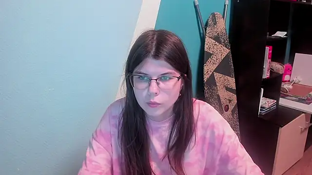 Beatrisss online show from May 2026 11:01:01 PM