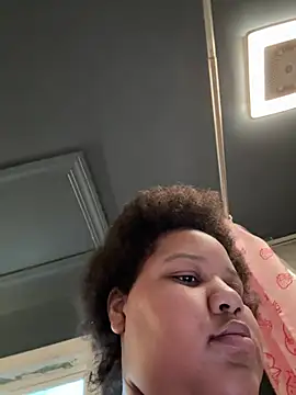 Snapshot of chocolate_bella chatting on March 2026 02:25:02 PM chocolate bella online show from March 2026 02:25:02 PM