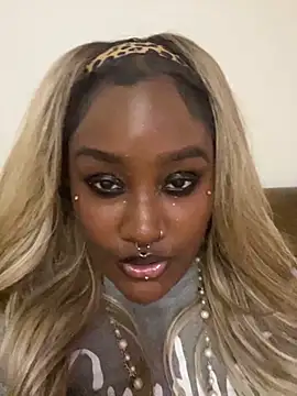 Cocomamii1 online show from November 2025 03:52:02 AM