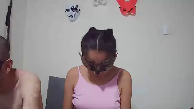 Snapshot of coplehot27 chatting on October 2025 08:27:02 PM coplehot27 online show from October 2025 08:27:02 PM