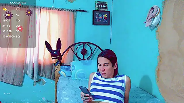 Snapshot of Azley_sweet chatting on January 2025 06:23:01 PM Azley sweet online show from January 2025 06:23:01 PM