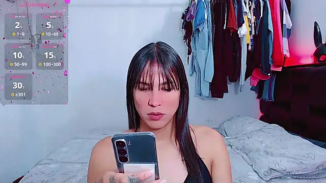 Snapshot of Azley_sweet chatting on June 2026 03:00:01 PM Azley sweet online show from June 2026 03:00:01 PM