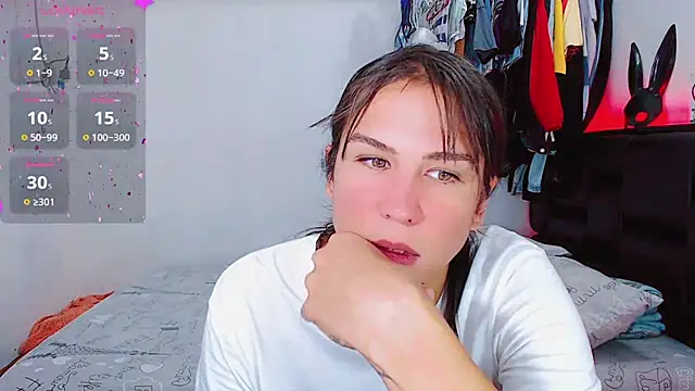 Snapshot of Azley_sweet chatting on June 2026 02:27:02 PM Azley sweet online show from June 2026 02:27:02 PM