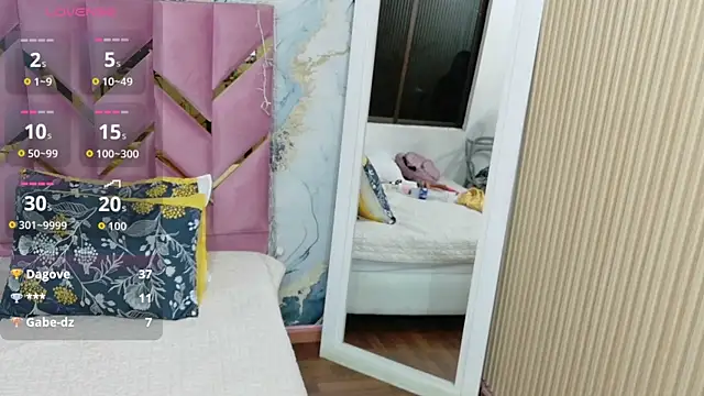 curvybrunnett online show from October 2025 02:45:02 AM