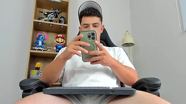 Mikecooper online show from June 2026 09:50:02 PM