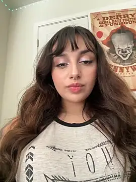 CharmingMaddie online show from October 2025 05:03:02 PM