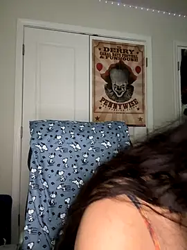 CharmingMaddie online show from December 2025 06:35:02 PM