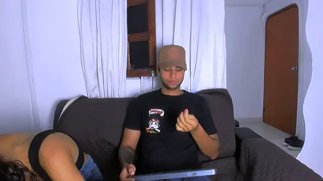 Snapshot of bamby_kitty chatting on November 2025 04:45:02 AM bamby kitty online show from November 2025 04:45:02 AM