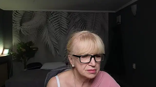 Snapshot of Sabina_Ros chatting on November 2025 11:23:02 AM Sabina Ros online show from November 2025 11:23:02 AM