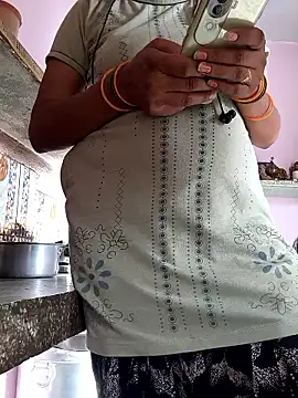 Love-pari077 online show from June 2026 01:39:01 AM