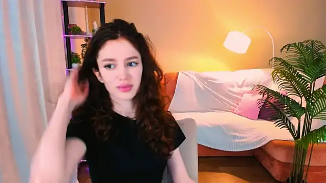 ChristinaConteeree online show from October 2025 04:15:02 PM