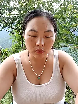 Snapshot of Love-Ly99 chatting on September 2025 09:43:02 AM Love-Ly99 online show from September 2025 09:43:02 AM