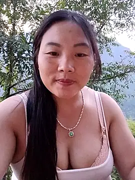 Snapshot of Love-Ly99 chatting on September 2025 11:12:02 AM Love-Ly99 online show from September 2025 11:12:02 AM