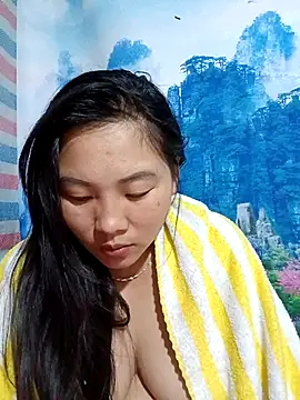 Snapshot of Love-Ly99 chatting on September 2025 10:02:01 PM Love-Ly99 online show from September 2025 10:02:01 PM