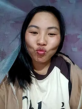 Snapshot of Love-Ly99 chatting on November 2025 06:05:02 AM Love-Ly99 online show from November 2025 06:05:02 AM