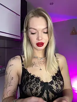 Snapshot of miss_veroNika chatting on December 2025 05:02:02 AM miss veroNika online show from December 2025 05:02:02 AM