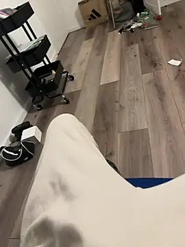 Frankieyyy1 online show from March 2026 06:24:02 PM