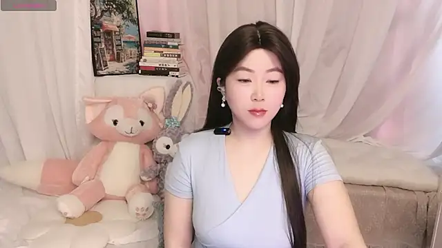 Emmaq996 online show from May 2026 02:42:01 AM