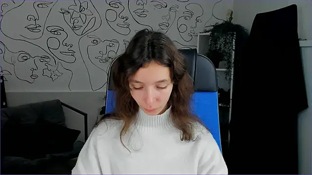 Snapshot of EmmanuellBrown chatting on October 2025 04:10:01 AM EmmanuellBrown online show from October 2025 04:10:01 AM