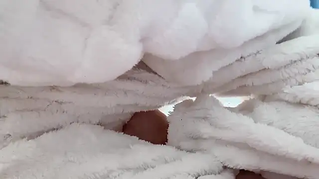 xiaojie2563 online show from December 2025 11:26:02 AM