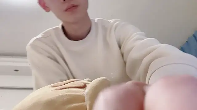 xiaojie2563 online show from March 2026 04:03:01 PM