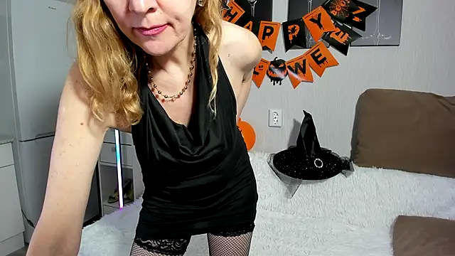 Snapshot of Wet4ryou chatting on October 2025 07:18:01 AM Wet4ryou online show from October 2025 07:18:01 AM