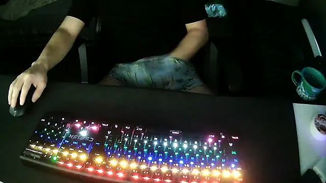 solooboy18 online show from September 2025 04:41:02 PM