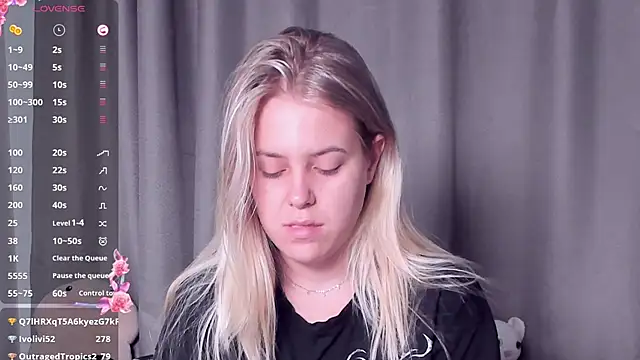 Snapshot of AngelAnty chatting on September 2025 03:56:01 PM AngelAnty online show from September 2025 03:56:01 PM