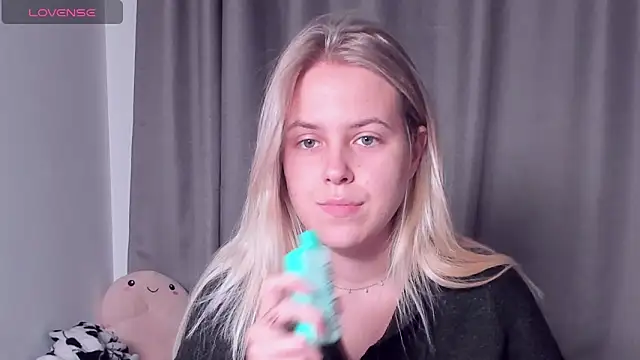 Snapshot of AngelAnty chatting on September 2025 03:02:01 PM AngelAnty online show from September 2025 03:02:01 PM