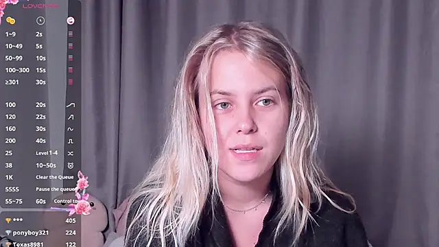 Snapshot of AngelAnty chatting on September 2025 03:35:02 PM AngelAnty online show from September 2025 03:35:02 PM