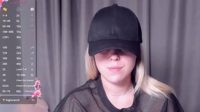 Snapshot of AngelAnty chatting on September 2025 03:17:01 PM AngelAnty online show from September 2025 03:17:01 PM