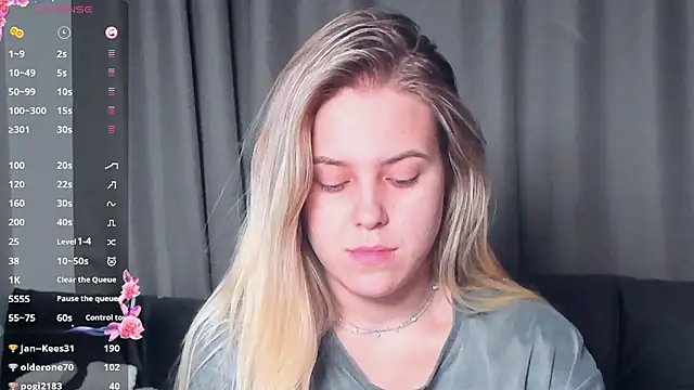 Snapshot of AngelAnty chatting on November 2025 03:12:01 PM AngelAnty online show from November 2025 03:12:01 PM