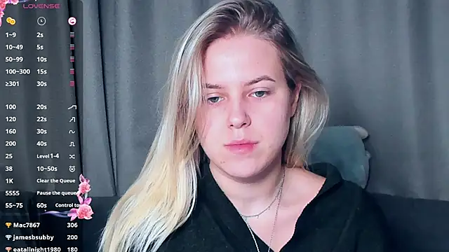 Snapshot of AngelAnty chatting on November 2025 01:06:01 PM AngelAnty online show from November 2025 01:06:01 PM