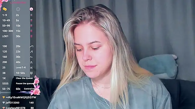 Snapshot of AngelAnty chatting on November 2025 01:10:02 PM AngelAnty online show from November 2025 01:10:02 PM